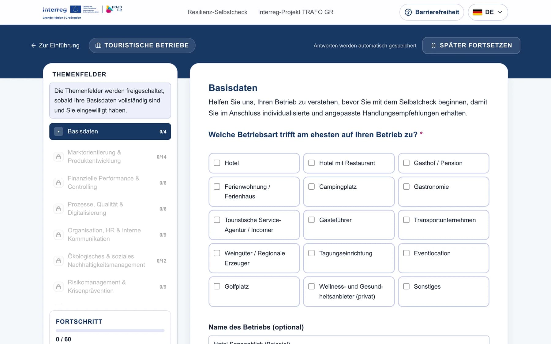 Erster Schritt im Check mit Angaben zur Organisation, Seitenleiste mit gesperrten Themenfeldern und Fortschritt